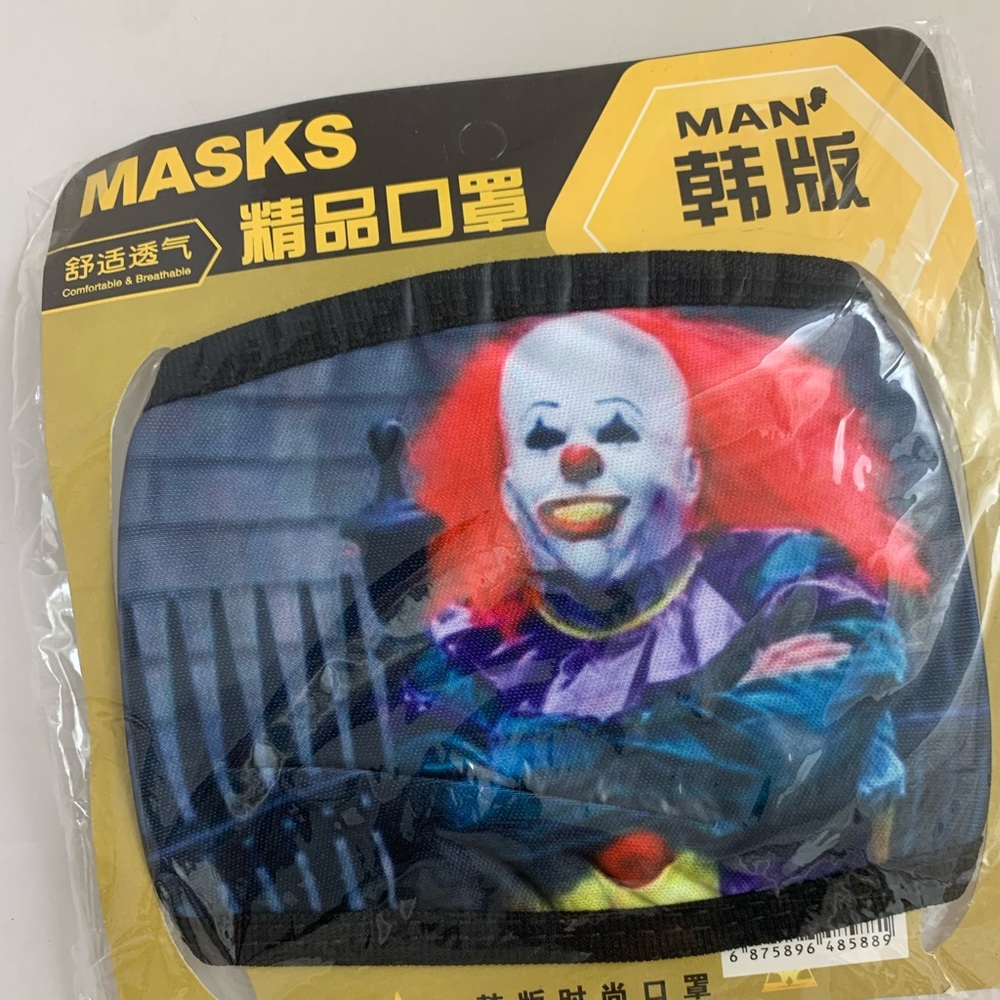 Pennywise clown 🤡 face mask 😷
